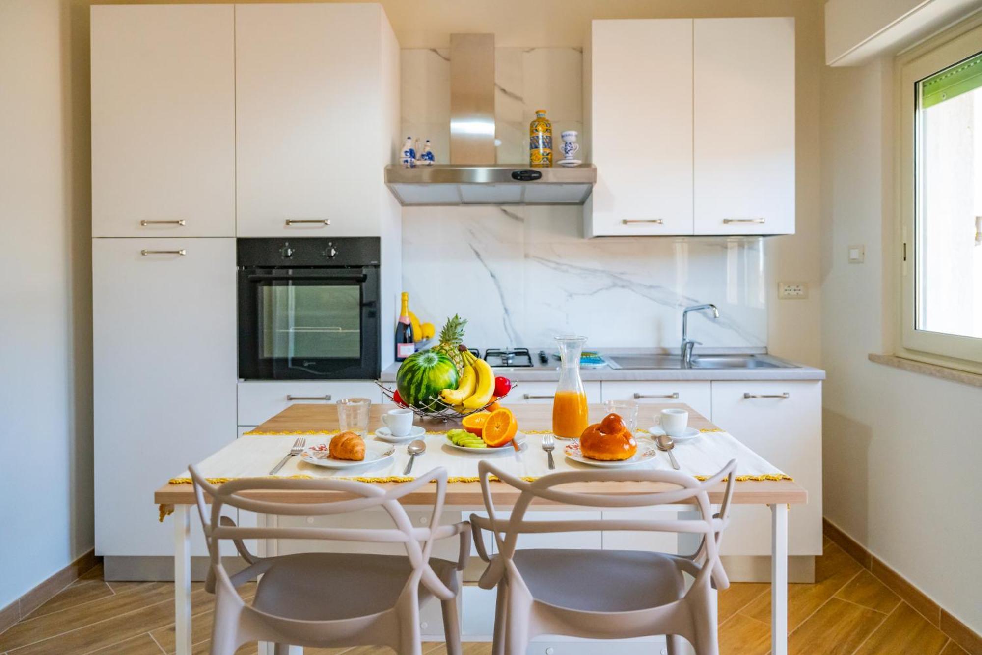 Achilles Apartment Giardini Naxos Eksteriør bilde